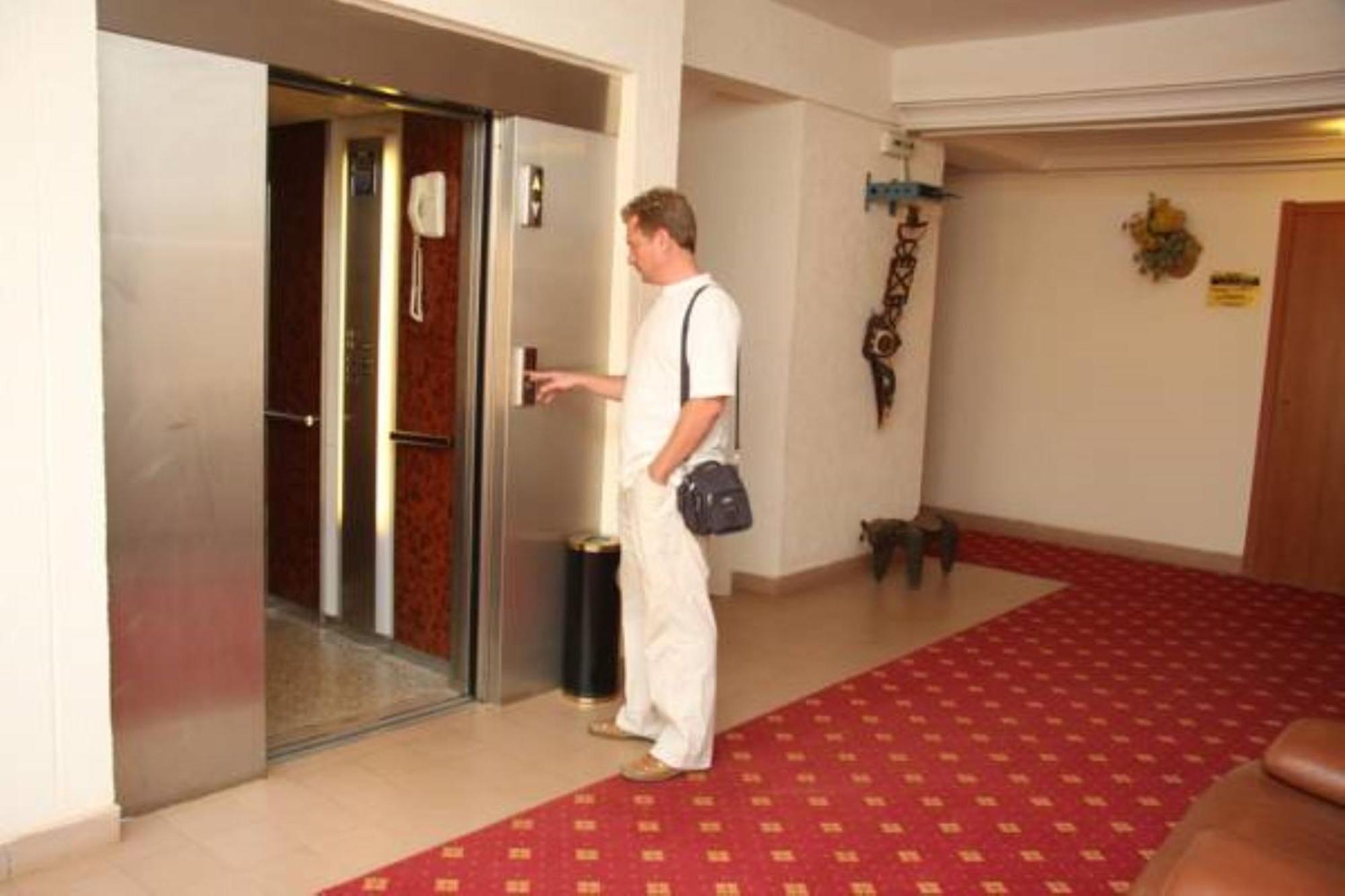 Hotel Splendid Ouagadougou Exteriér fotografie